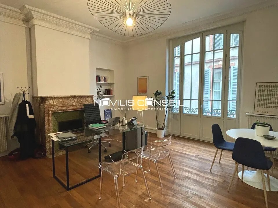 Office in Toulouse to rent Interior Photo- Image 1 of 8
