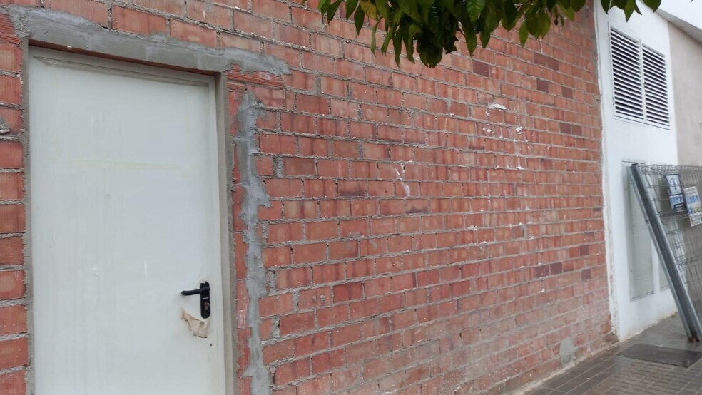 Retail in Córdoba to rent - Building Photo - Image 2 of 3