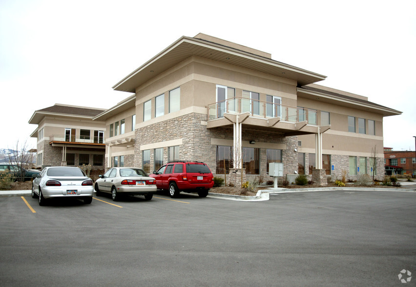 7611 S Jordan Landing Blvd, West Jordan, UT for rent - Building Photo - Image 2 of 9