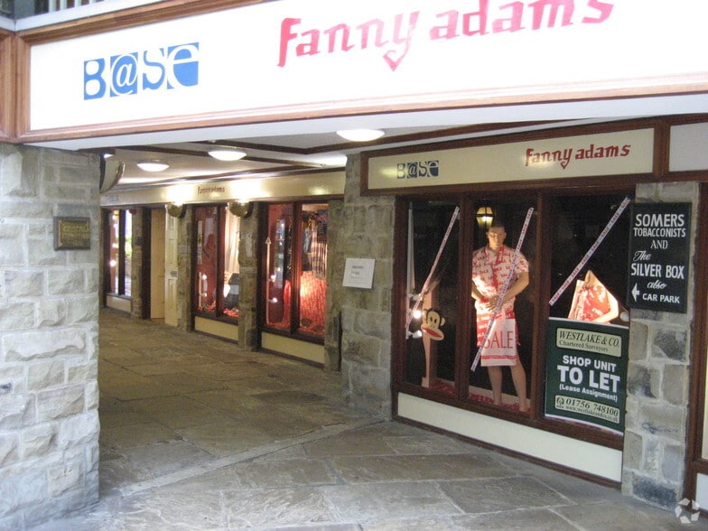 High St, Skipton to rent - Building Photo - Image 2 of 22