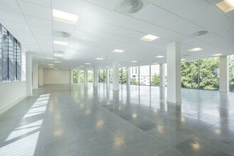 90-96 Victoria Rd, Chelmsford to rent Interior Photo- Image 2 of 9