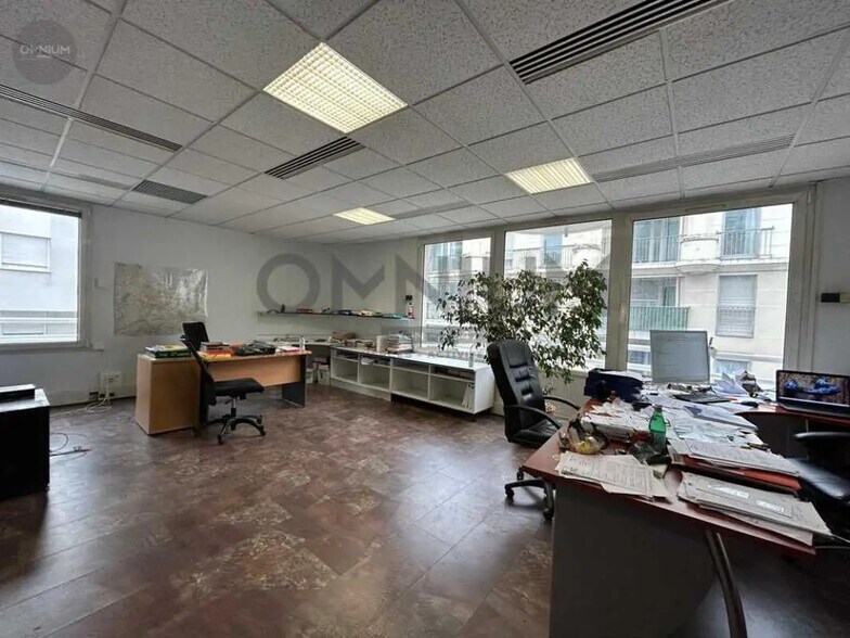 Office in Lyon to rent - Interior Photo - Image 2 of 5