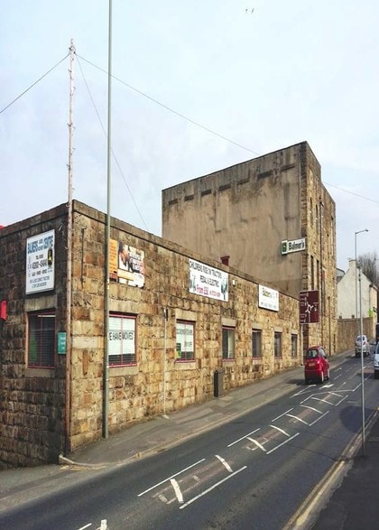 Trafalgar St, Burnley to rent - Building Photo - Image 2 of 2