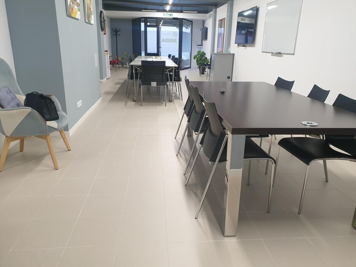 Esplugues de Llobregat, BAR 08950 - Unit - - - Interior Photo - Image 2 of 38