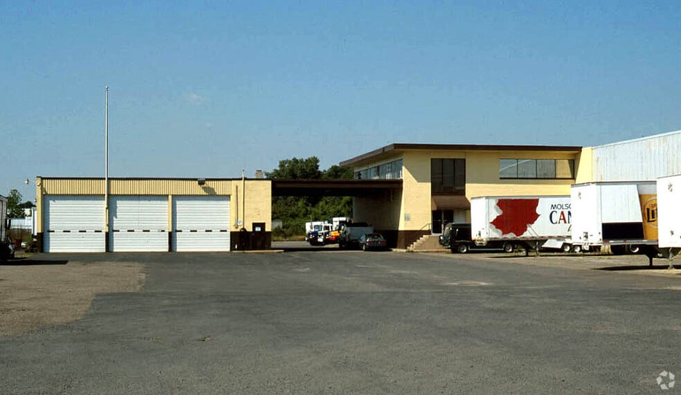 2750 Grant Ave, Philadelphia, PA to rent - Building Photo - Image 2 of 4