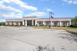 1515 Emerald Plz, College Station, TX for sale Building Photo- Image 1 of 1