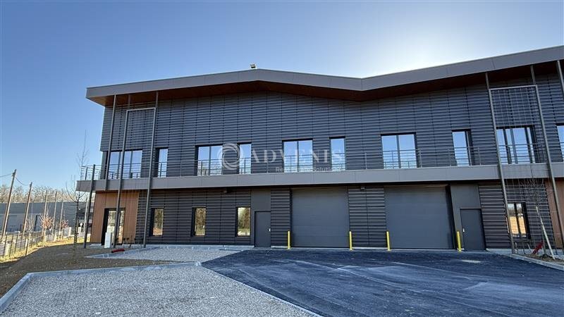 Light Industrial in Coupvray to rent - Building Photo - Image 2 of 10