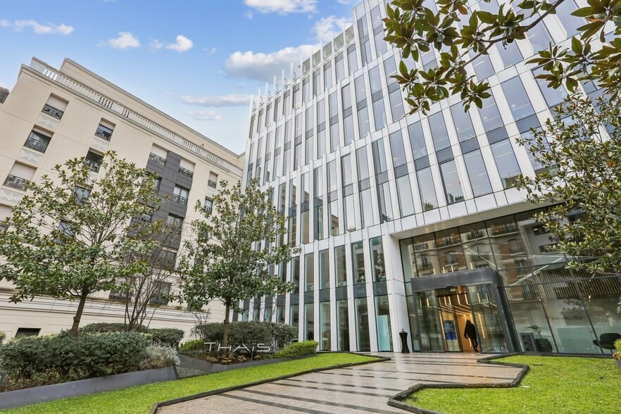 29 Rue Anatole France, Levallois-Perret to rent - Building Photo - Image 2 of 15