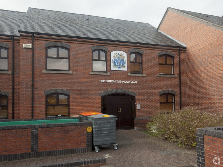 43-51 Telfords Quay, Ellesmere Port for sale - Primary Photo - Image 1 of 1