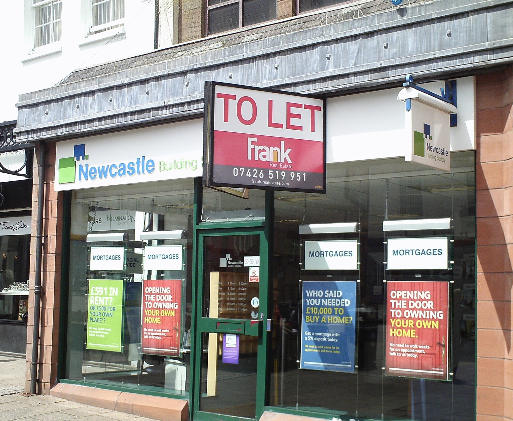 2-4 Queensberry Sq, Dumfries for sale Primary Photo- Image 1 of 1