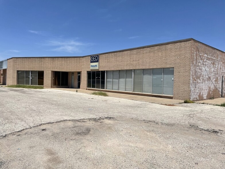 305 E University Blvd, Odessa, TX for rent - Building Photo - Image 2 of 2