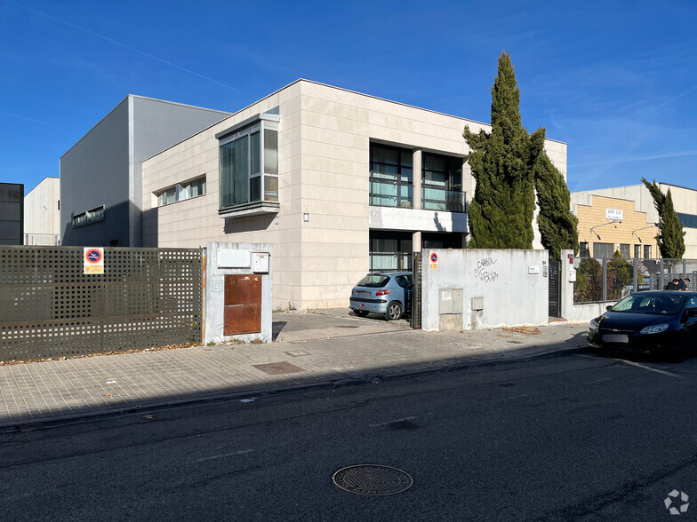 Calle Aeronáutica, 28, Alcorcón, Madrid for sale - Primary Photo - Image 1 of 13