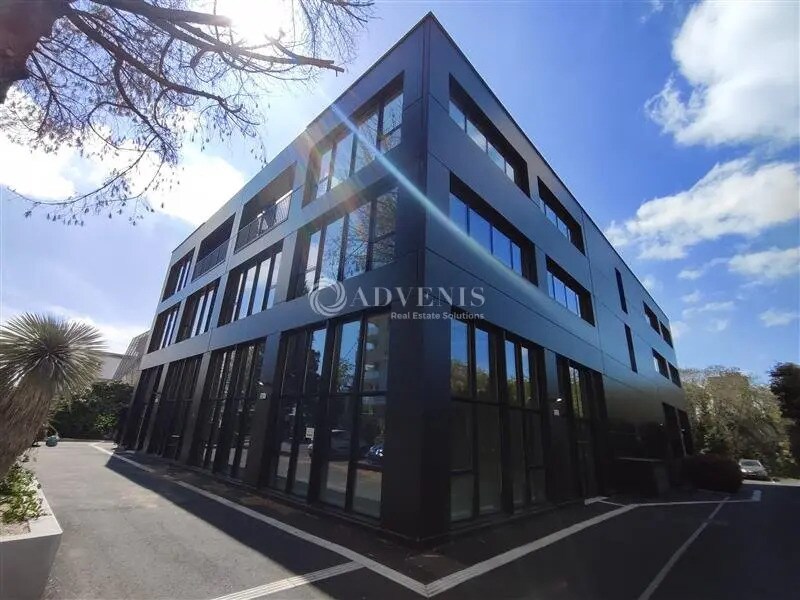 Vente Bureaux 122 m² à 182 m² - Photo 1