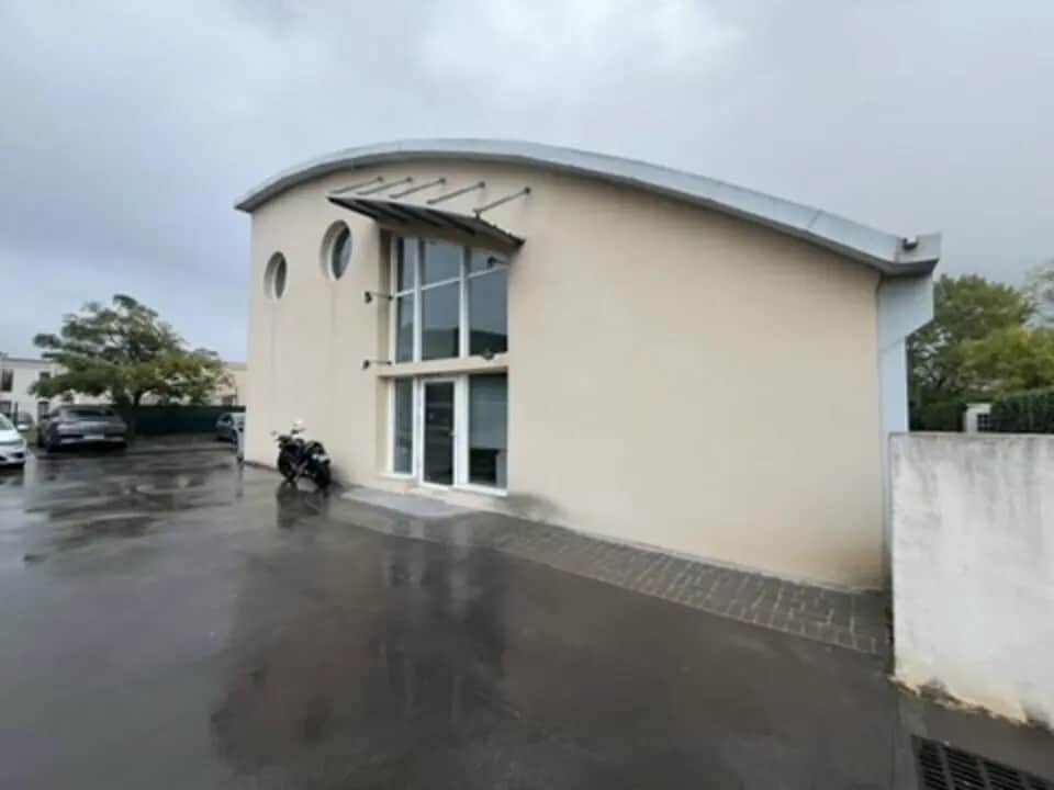 Vente Local d'activités 380 m² - Photo 1