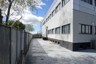 Industrial in Villaviciosa de Odón, Madrid to rent Building Photo- Image 1 of 7