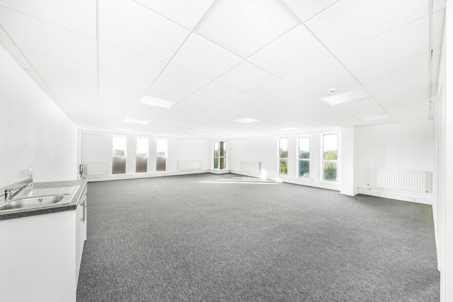 Horsecroft Rd, Washington to rent - Building Photo - Image 3 of 17