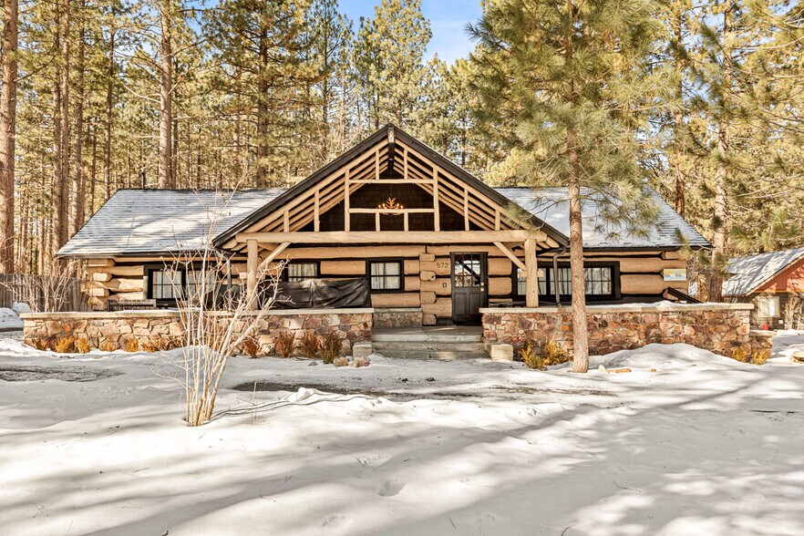 560-572 Jeffries St, Big Bear Lake, CA for sale - Building Photo - Image 1 of 35