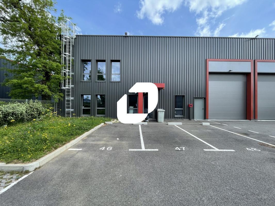 6 Rue D'Arsonval, Chassieu to rent Building Photo- Image 1 of 20