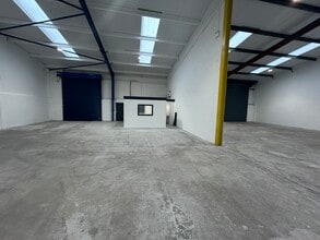 Pendlebury Rd, Manchester to rent Interior Photo- Image 1 of 5