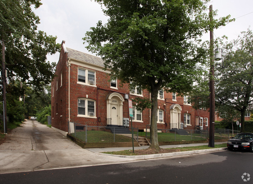 1723-1725 Q St SE, Washington, DC for sale - Primary Photo - Image 1 of 1