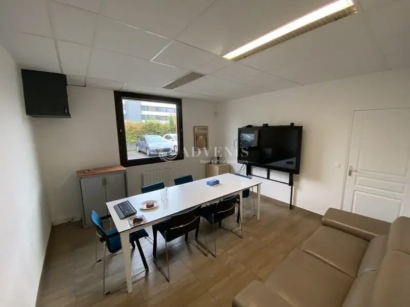 Vente Bureaux 142 m² - Photo 1