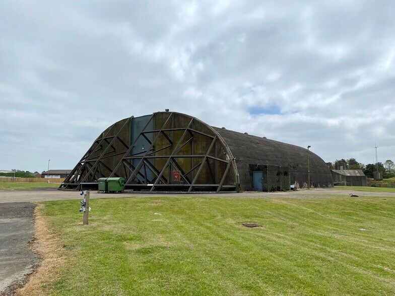 Camp Rd, Upper Heyford to rent - Building Photo - Image 1 of 4