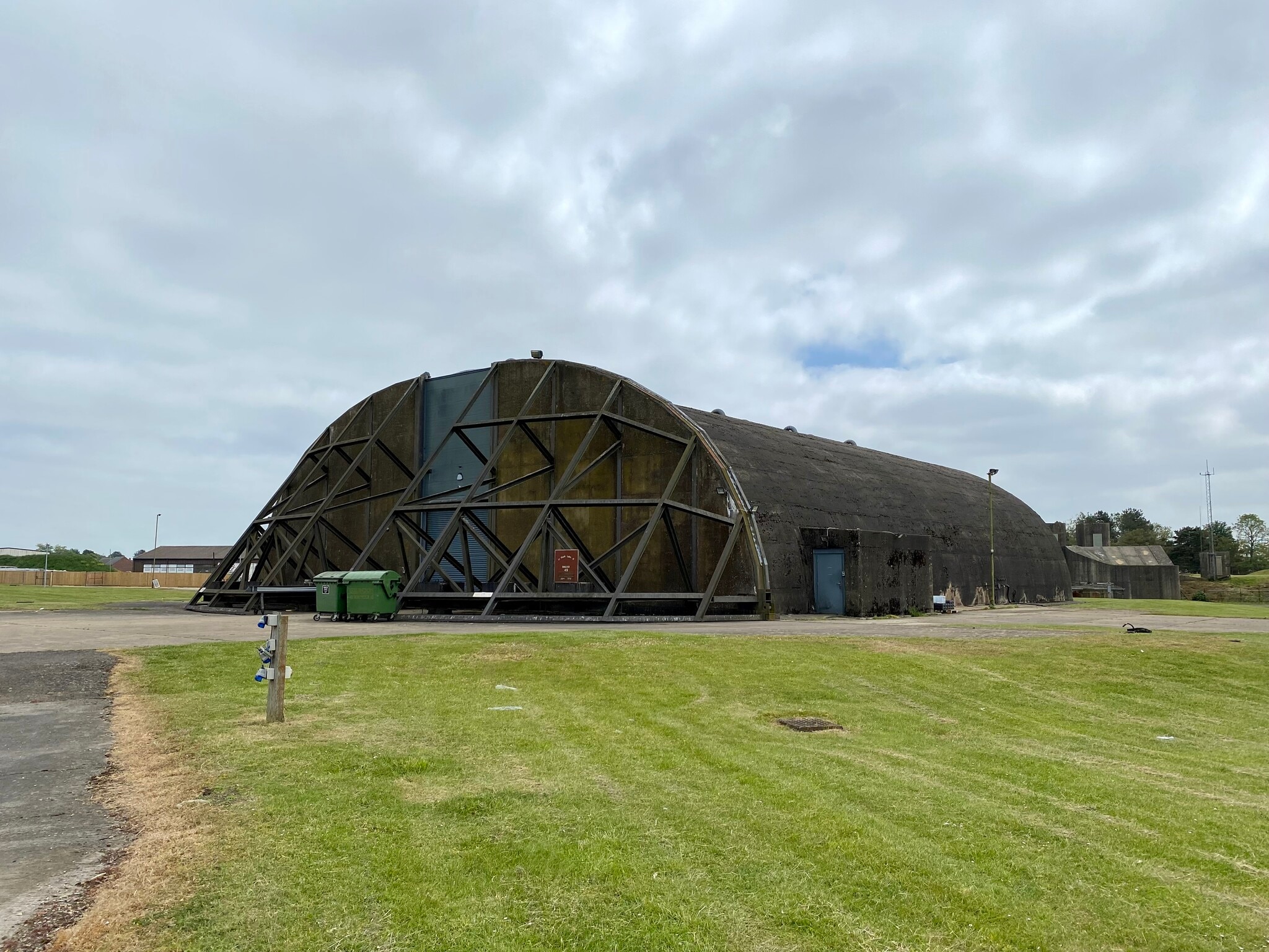 Camp Rd, Upper Heyford to rent Building Photo- Image 1 of 5