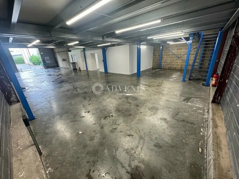 Light Industrial in Mitry-Mory to rent - Interior Photo - Image 1 of 8