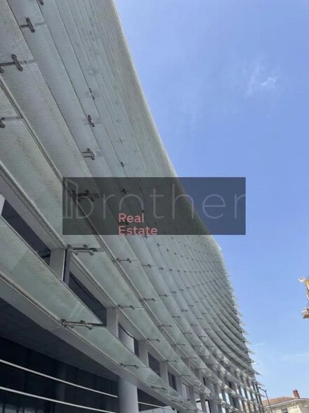 Office in Bordeaux to rent - Building Photo - Image 1 of 7