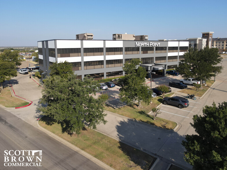 4401 N Interstate 35, Denton, TX for rent - Building Photo - Image 1 of 11