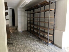 Retail in Madrid, Madrid to rent Interior Photo- Image 2 of 7