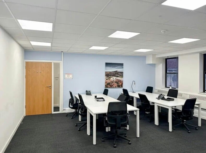 28-48 Cloth Market, Newcastle Upon Tyne to rent - Interior Photo - Image 1 of 16