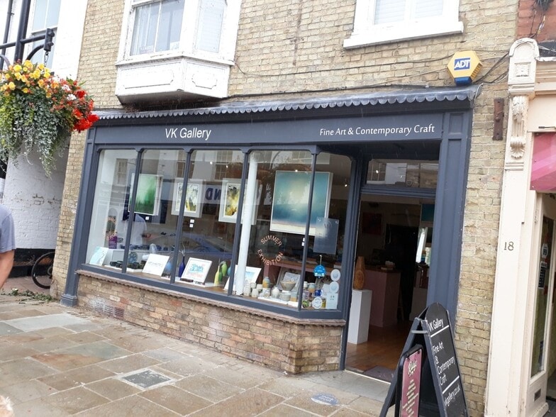 18a Bridge St, St Ives to rent - Building Photo - Image 1 of 1