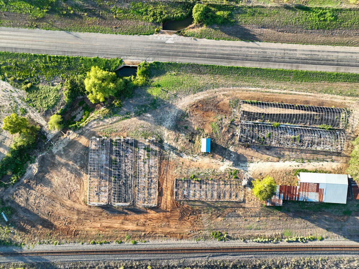 7717 US90 Hwy, Harwood 78632 33,000 sqft. Greenhouse Facility