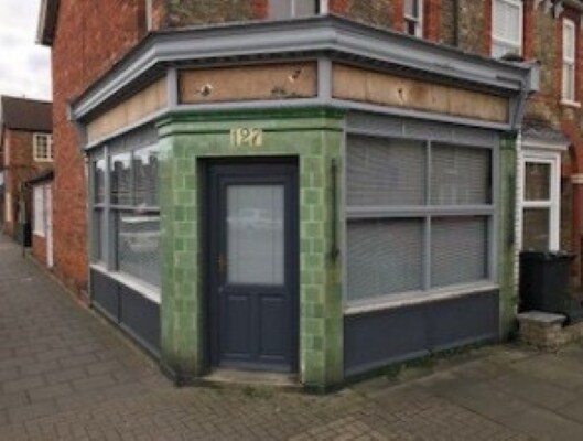 127 Castle Rd, Bedford for sale Building Photo- Image 1 of 1