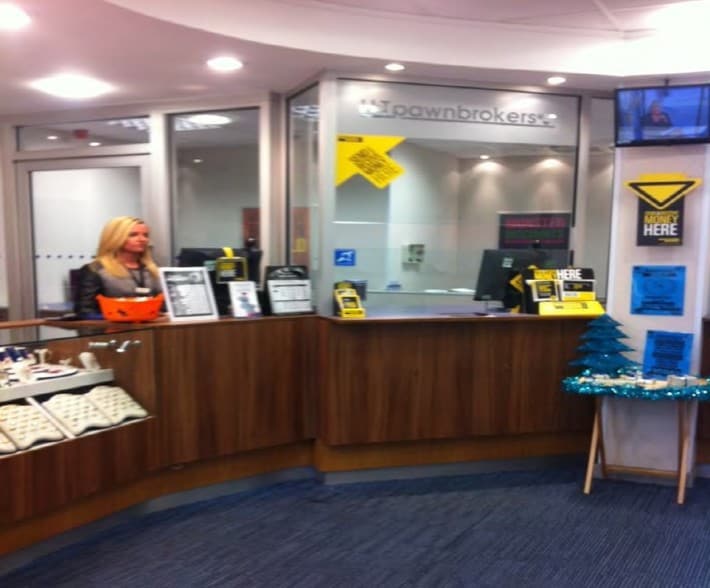 4-6 Victoria St, Grimsby to rent - Building Photo - Image 3 of 5