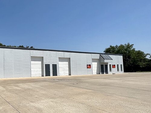 11513 Strang Line Rd, Olathe, KS to rent Building Photo- Image 1 of 4