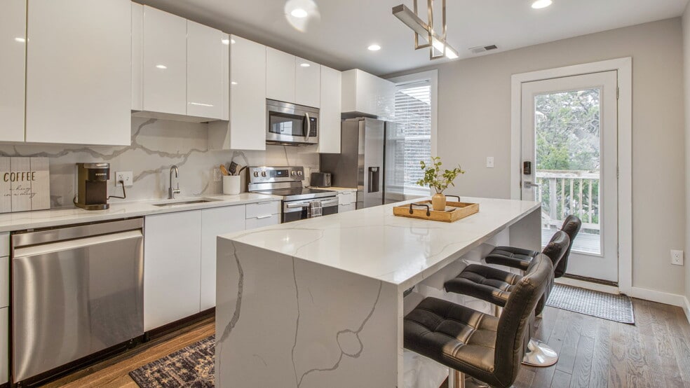 1414 Pennsylvania Ave SE, Washington, DC for sale - Building Photo - Image 2 of 33