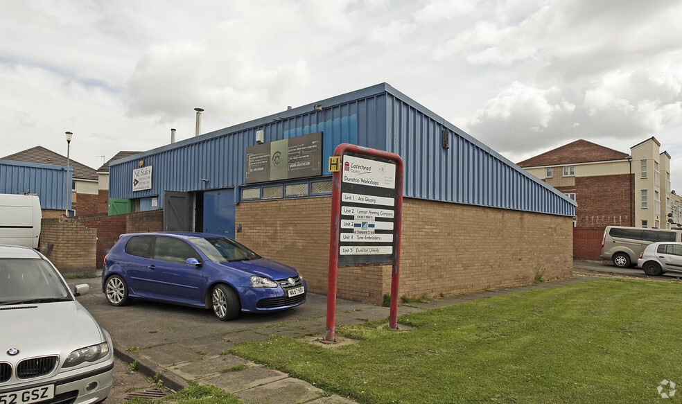 Railway St, Gateshead to rent - Building Photo - Image 2 of 2