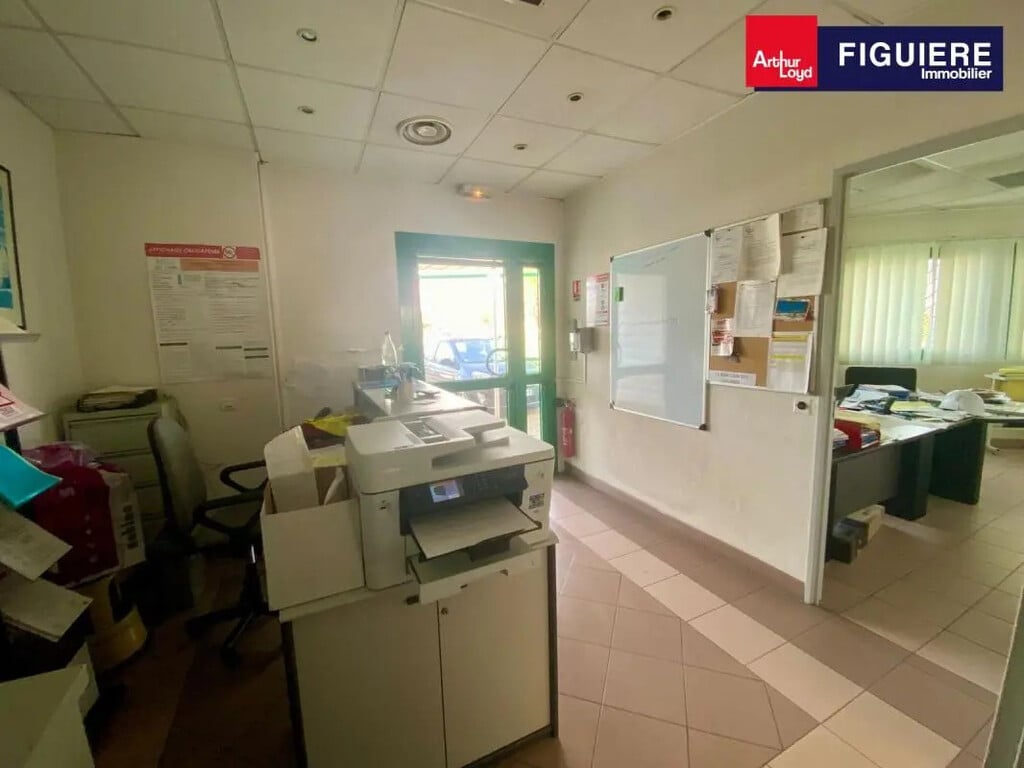 Location Bureaux 70 m² - Photo 1