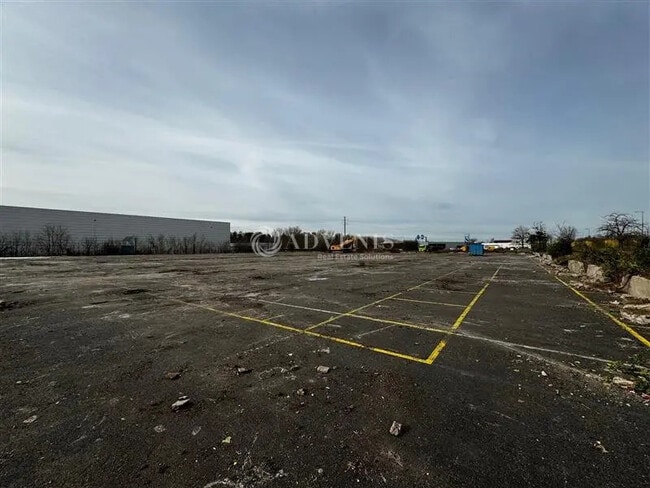 Location Terrain 8 000 m²