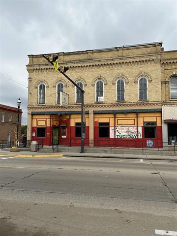 103 E Main St, Omro, WI for sale - Building Photo - Image 1 of 1