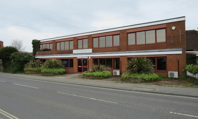 More details for 27-31 Reading Rd S, Fleet - Office / Retail to Rent