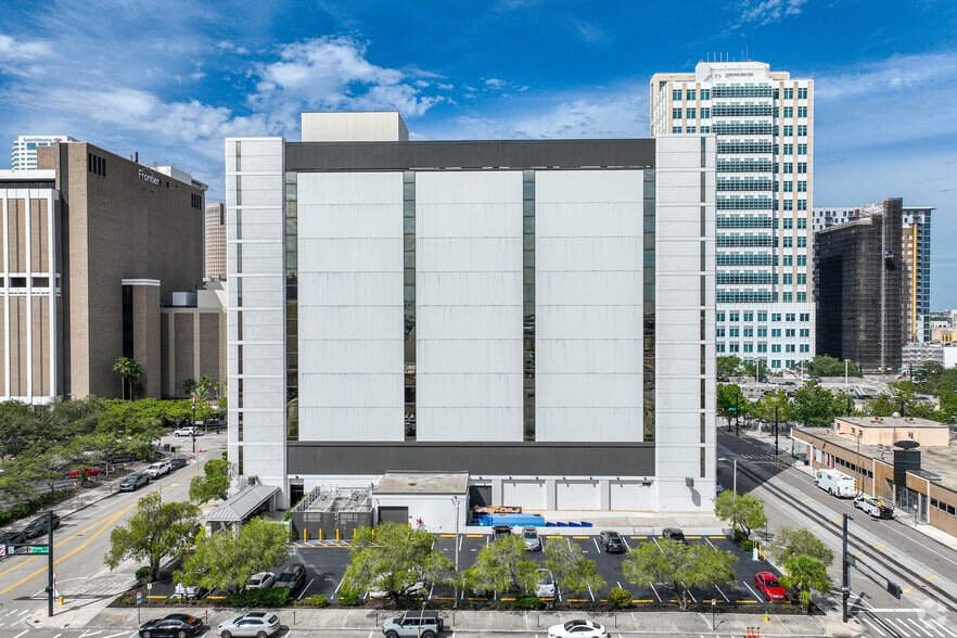 610 E Zack St, Tampa, FL to rent - Building Photo - Image 3 of 15