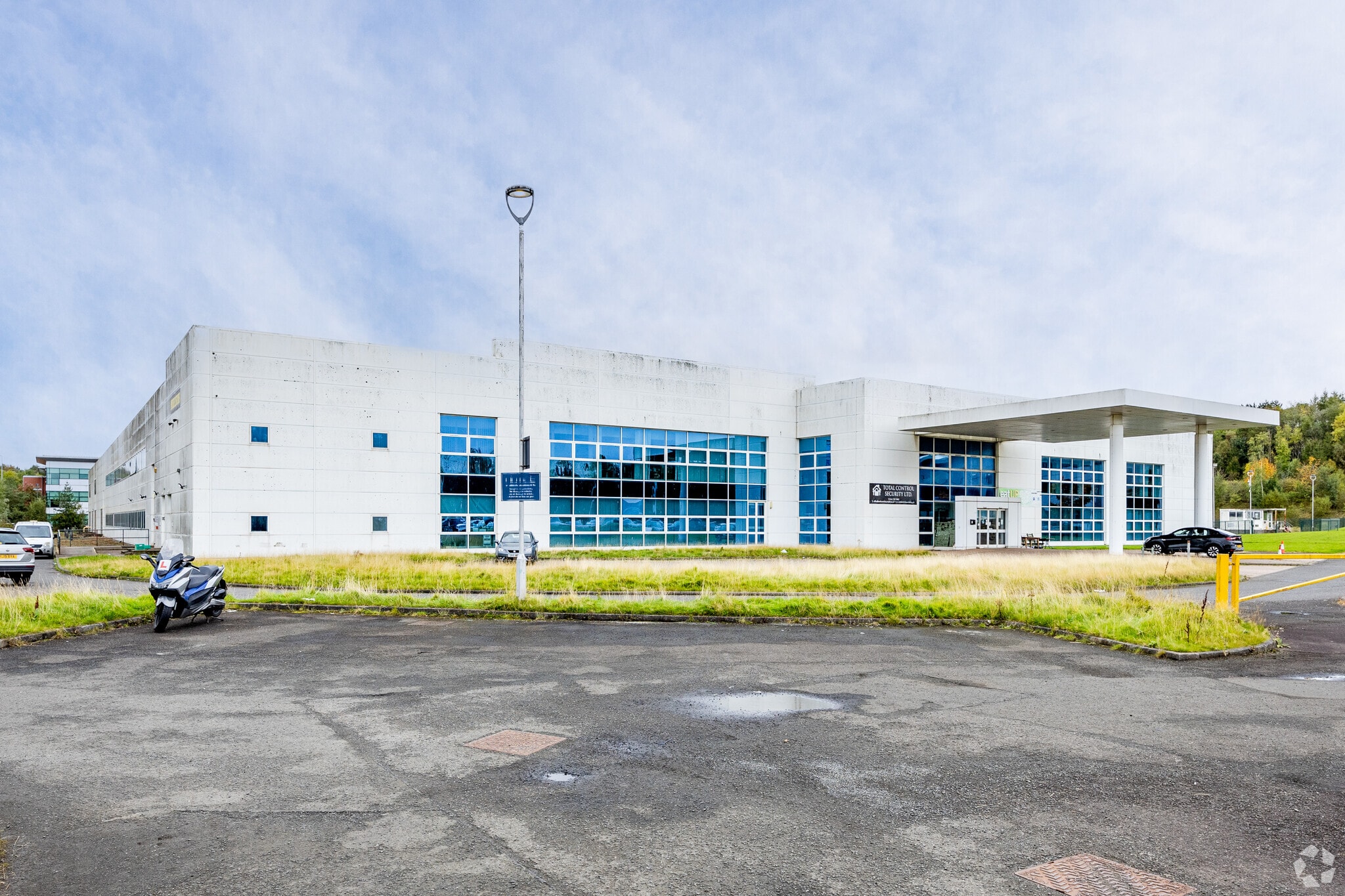 10 McNeil Dr, Holytown for sale Primary Photo- Image 1 of 1