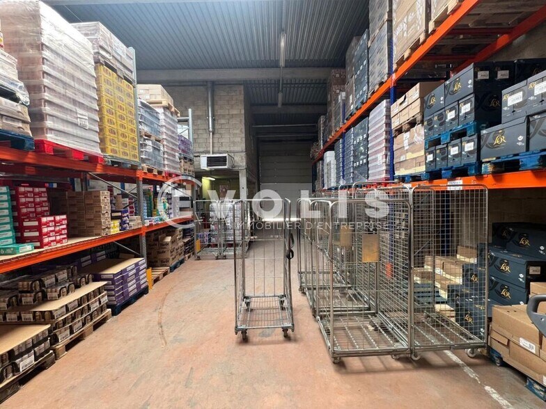 Light Industrial in Collegien to rent - Interior Photo - Image 2 of 5