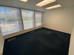 540-550 W Frontage Rd, Northfield, IL for rent Interior Photo- Image 2 of 4