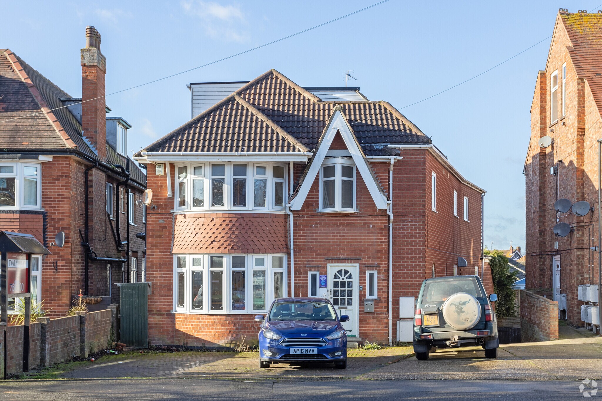32 Drummond Rd, Skegness for sale Primary Photo- Image 1 of 1