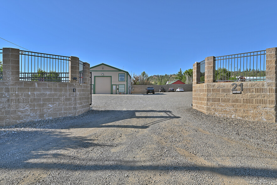 21 Ball Rd, Eagle Point, OR for sale - Building Photo - Image 2 of 27