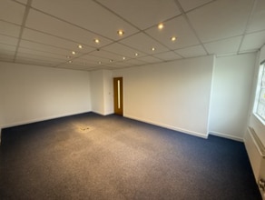 Neptune Clos, Rochester to rent Interior Photo- Image 2 of 2